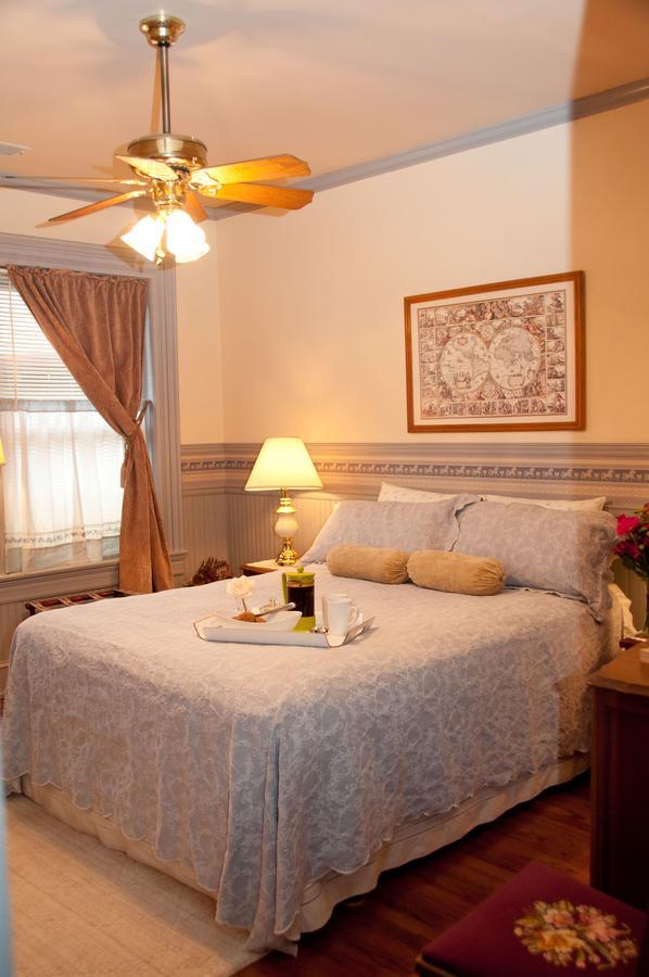 Main Street Inn Parkville Bagian luar foto